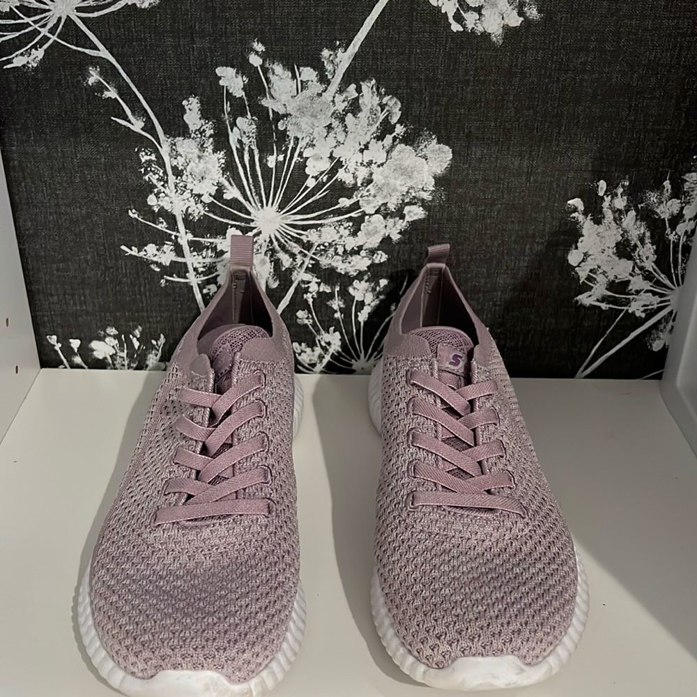 Skechers Size 7 Purple Memory Foam Sport Sneakers